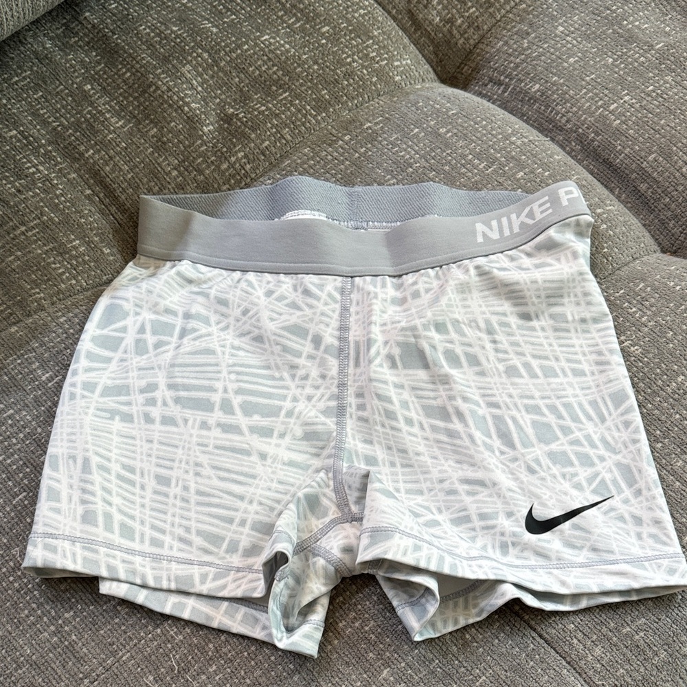 Nike White and Gray Patterned Shorts